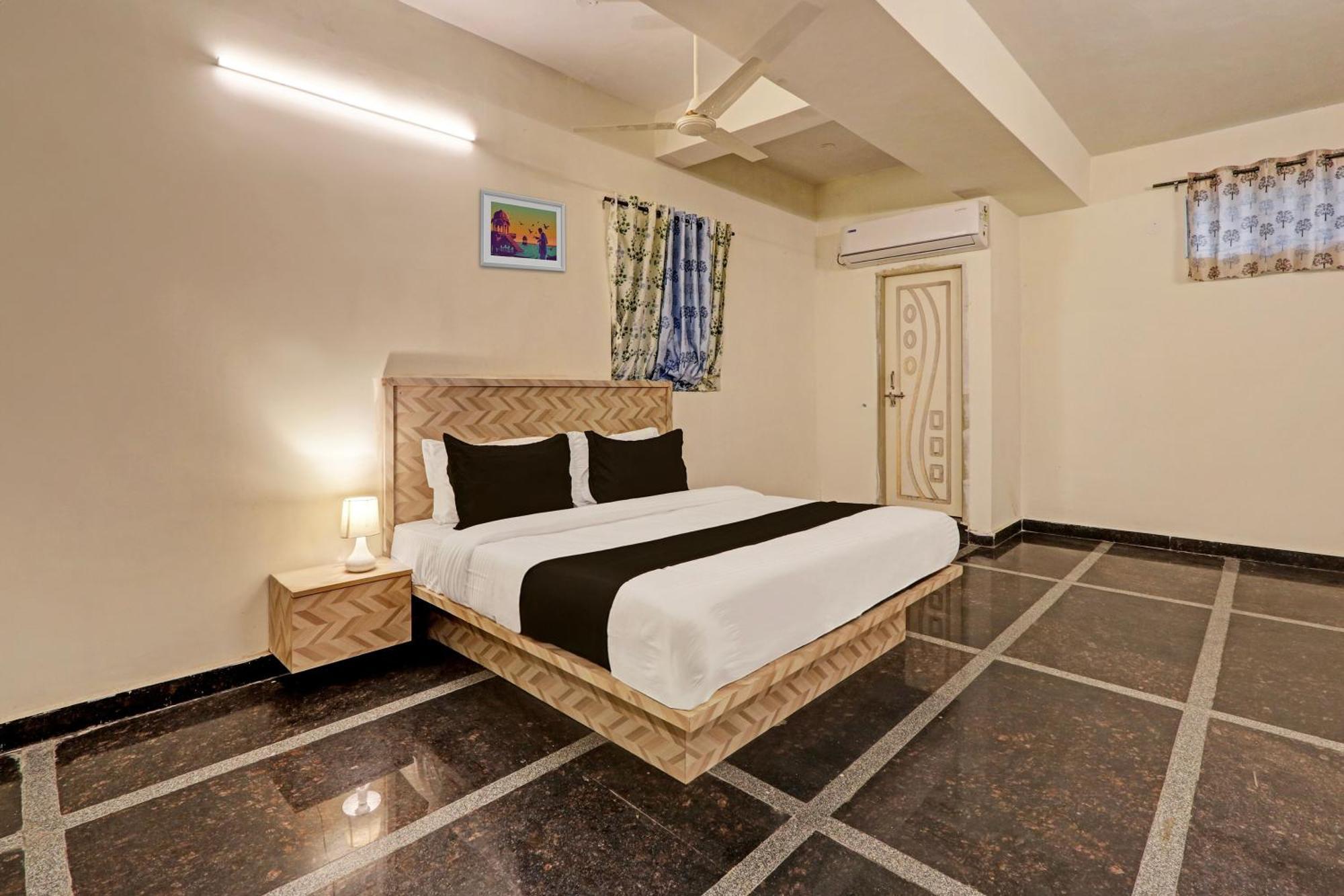 O Living Tree Hotel 4*