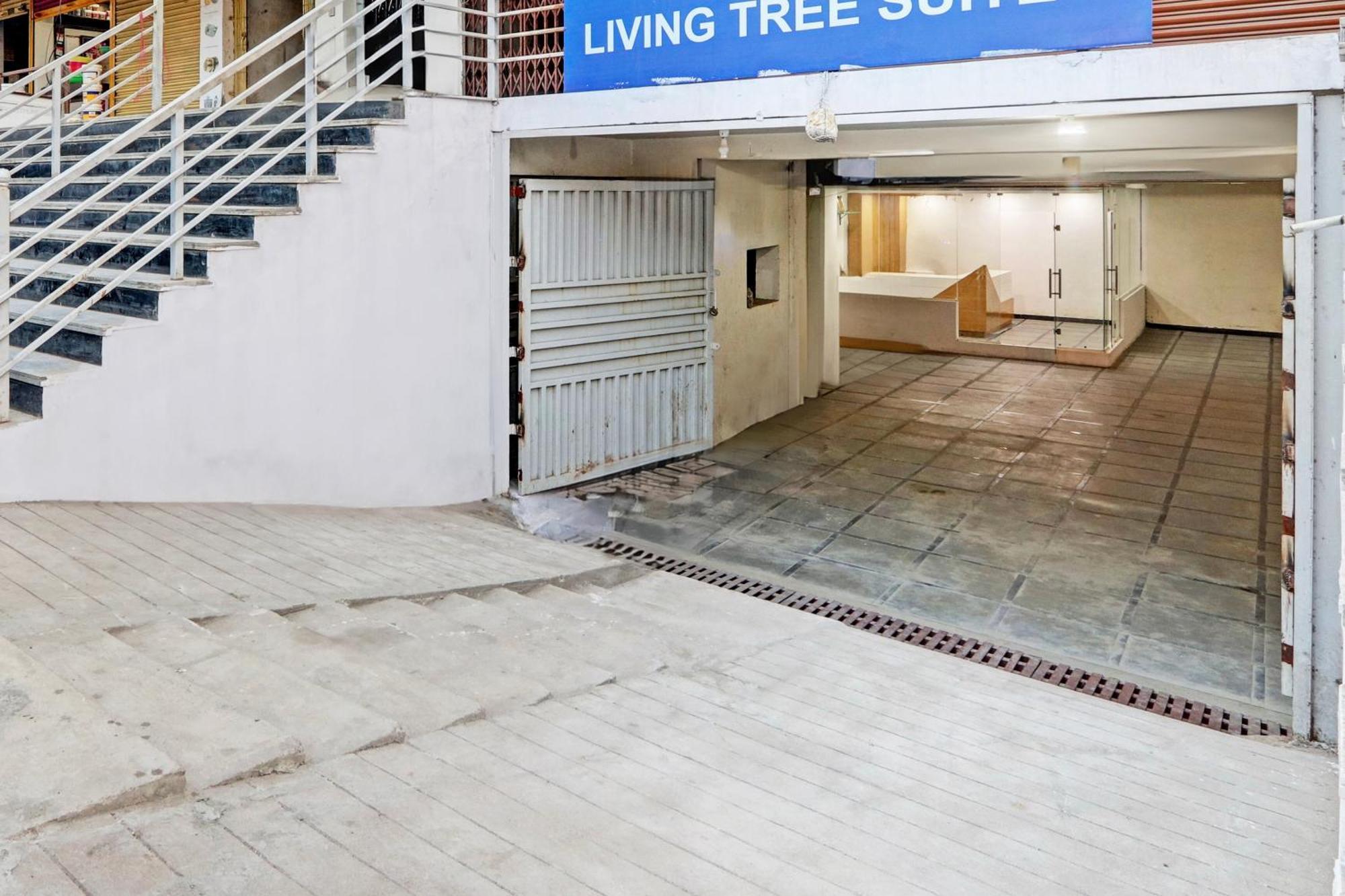 Hotel O Living Tree